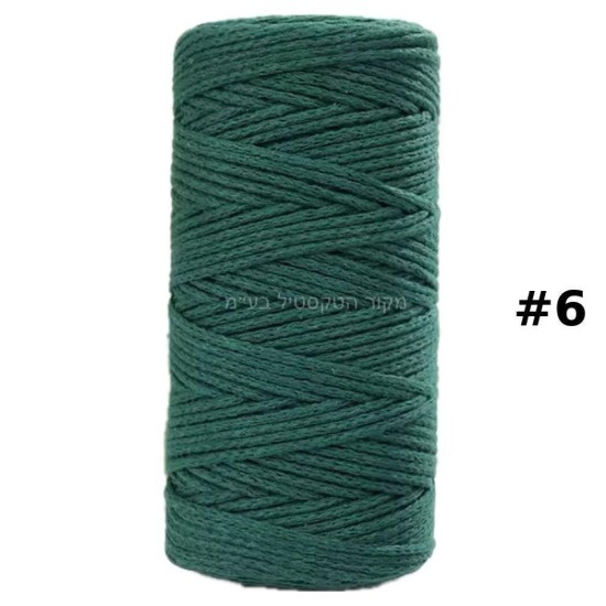 חוט מקראמה בצבע ירוק אזמרגד עמוק – מס’ 6