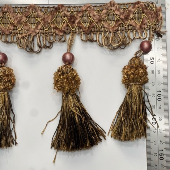 פס פרנזים עם גדילים וחוטי קליעה – גווני חום וזהב עם חרוז יין – גובה 12 ס״מ דגם 9586