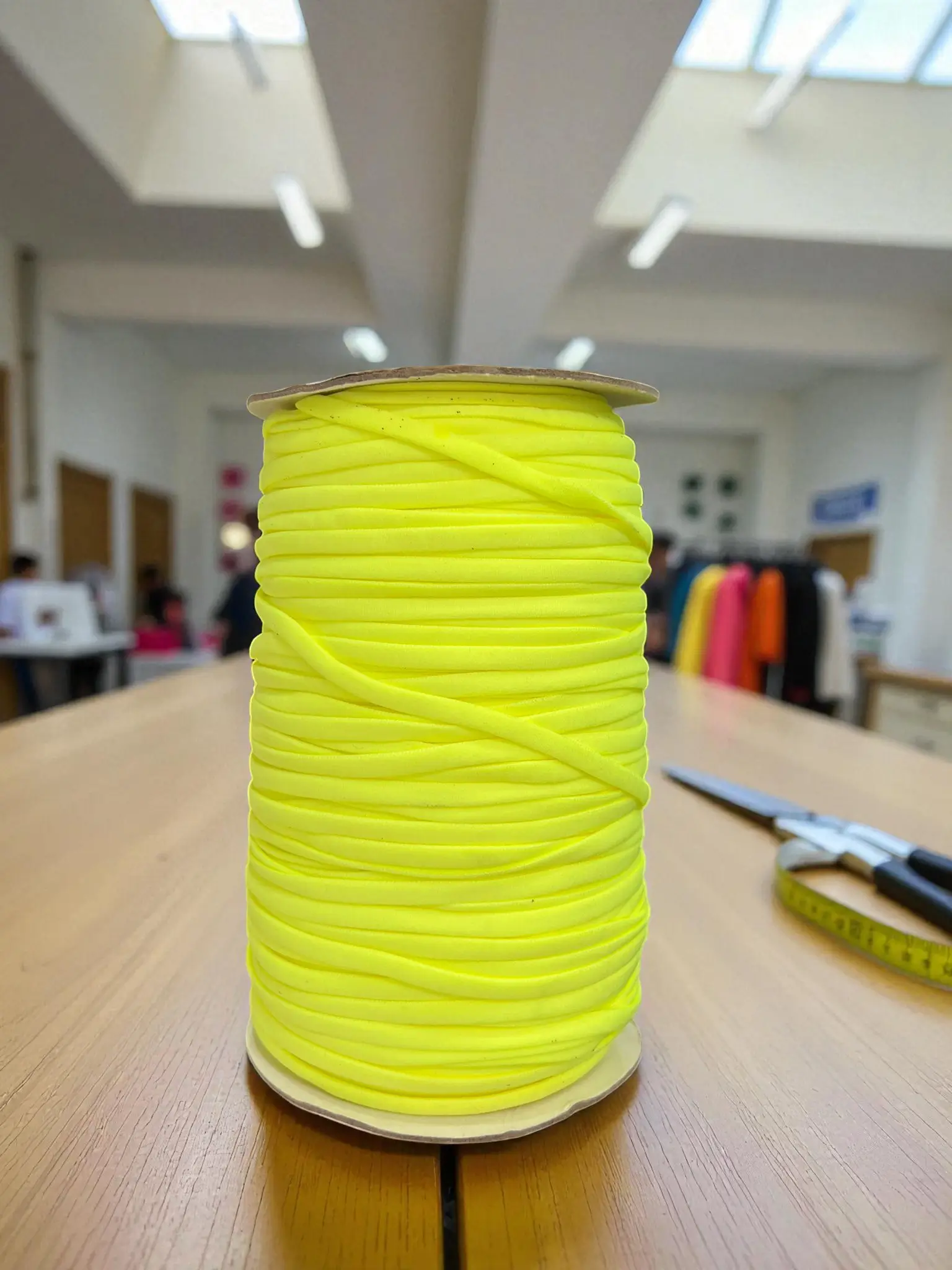 גומי ספגטי צהוב ניאון