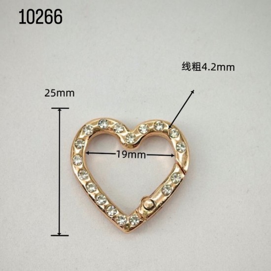 לב מתכת מצופה זהב עם קריסטלים – 25 מ”מ 